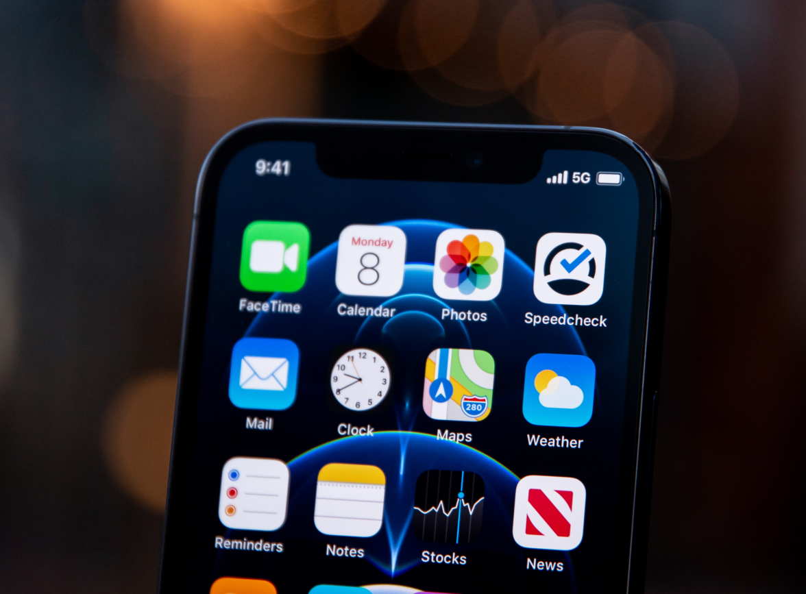 晴隆苹果手机维修分享为什么 iPhone 12 在冬季会自动关机 